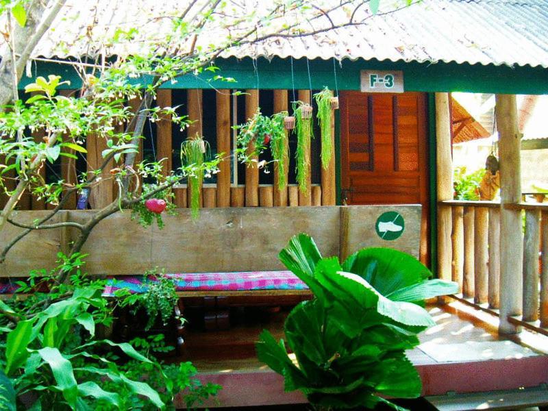 Sukhothai Guest House Ngoại thất bức ảnh